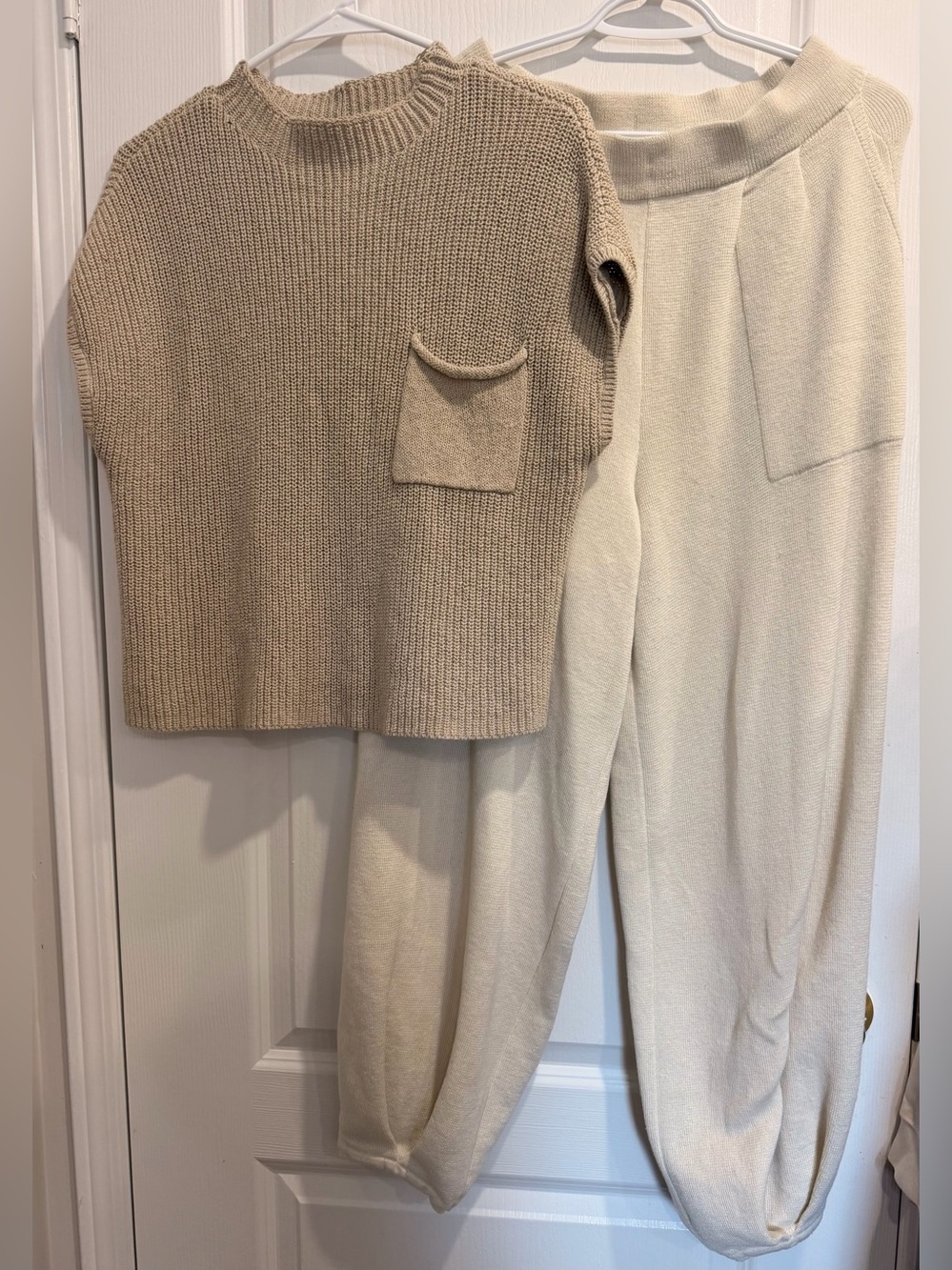 Free People - Beige Knit Top and Cream Lounge Pants Set